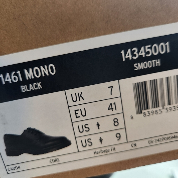Dr. Martens 6/111461 MONO SMOOTH LEATHER OXFORD SHOES size 8 BNWB (no lid) - Picture 9 of 9